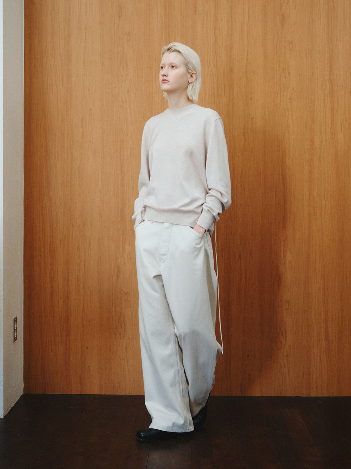 리플레인(REPLAIN) WOOL BACK SLIT PULLOVER_PALE BEIGE