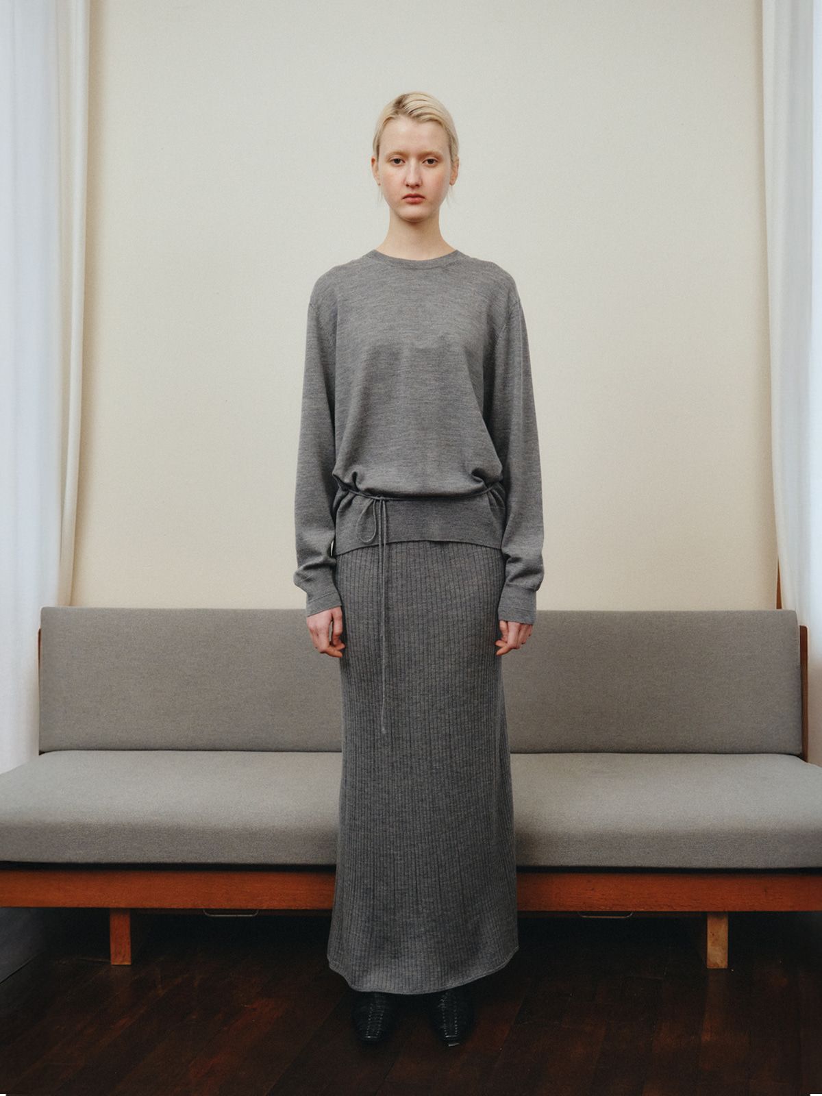 리플레인(REPLAIN) WOOL BACK SLIT PULLOVER_GREY