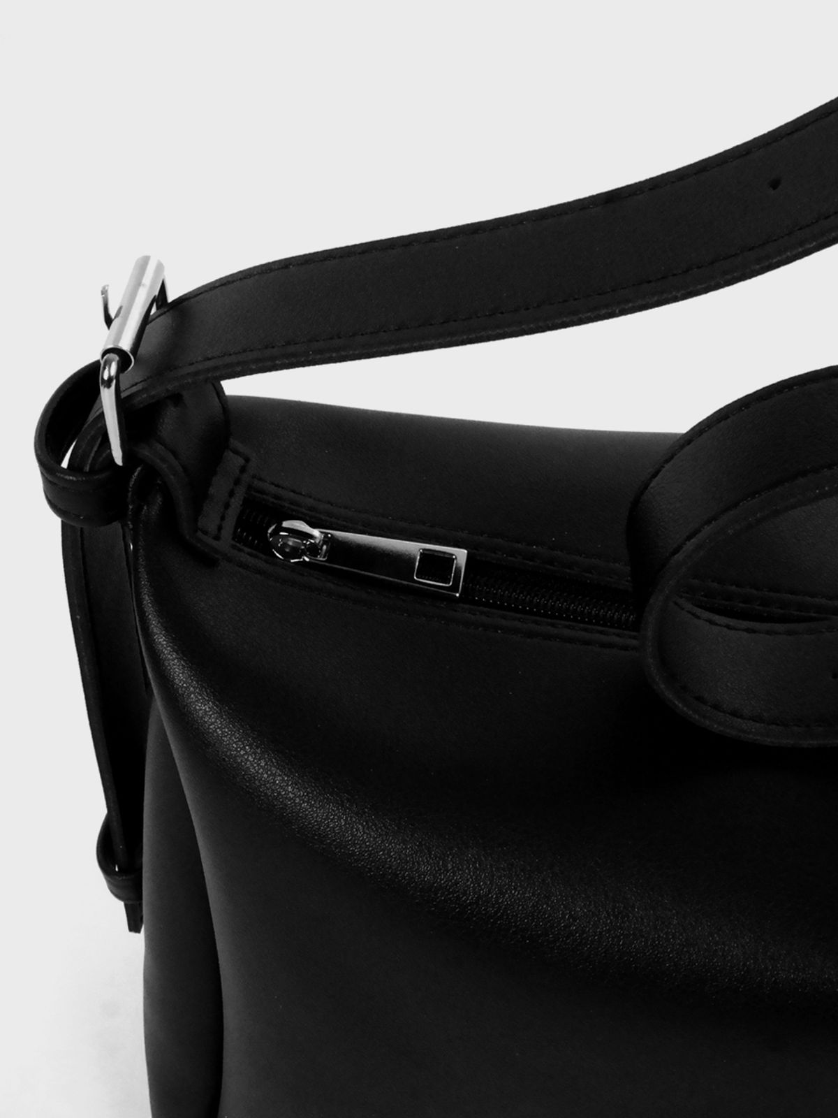 밋맷밋(MEETMETMEET) The Mark Small black