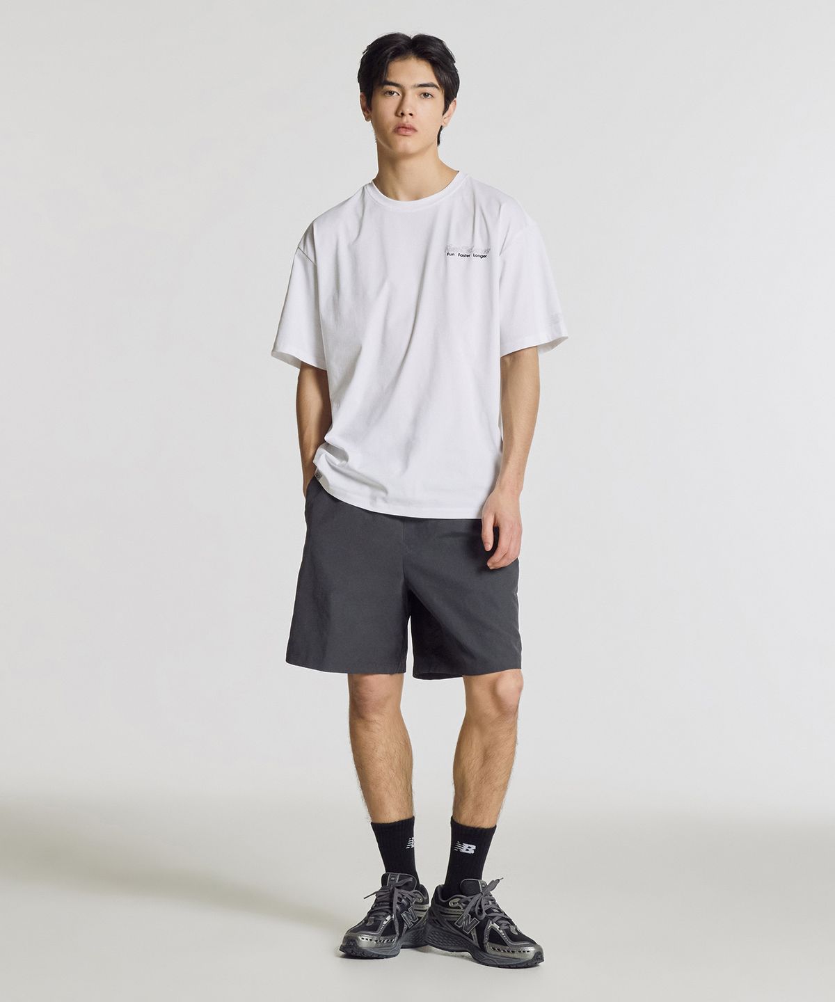뉴발란스(NEW BALANCE) NBNEG25403 / UNI RC FROZEN 러너스 반팔티 (WHITE)
