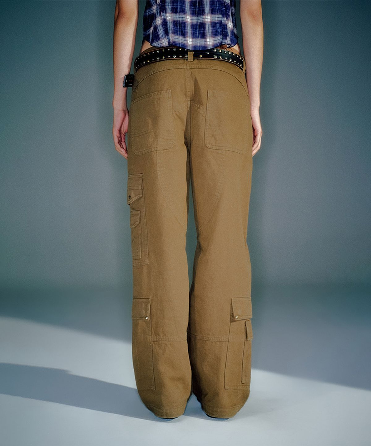 베이컨트 아카이브(VACANT ARCHIVE) (WOMEN) ROWAN CARGO PANTS BROWN