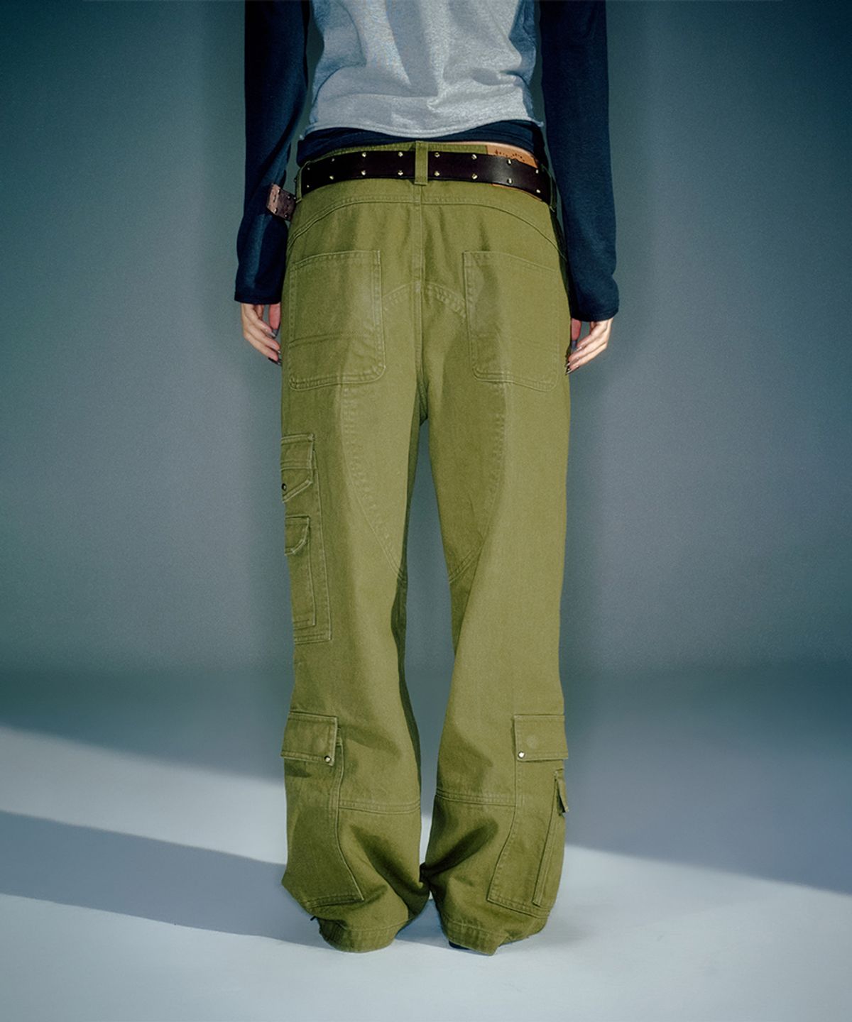 베이컨트 아카이브(VACANT ARCHIVE) (WOMEN) ROWAN CARGO PANTS KHAKI