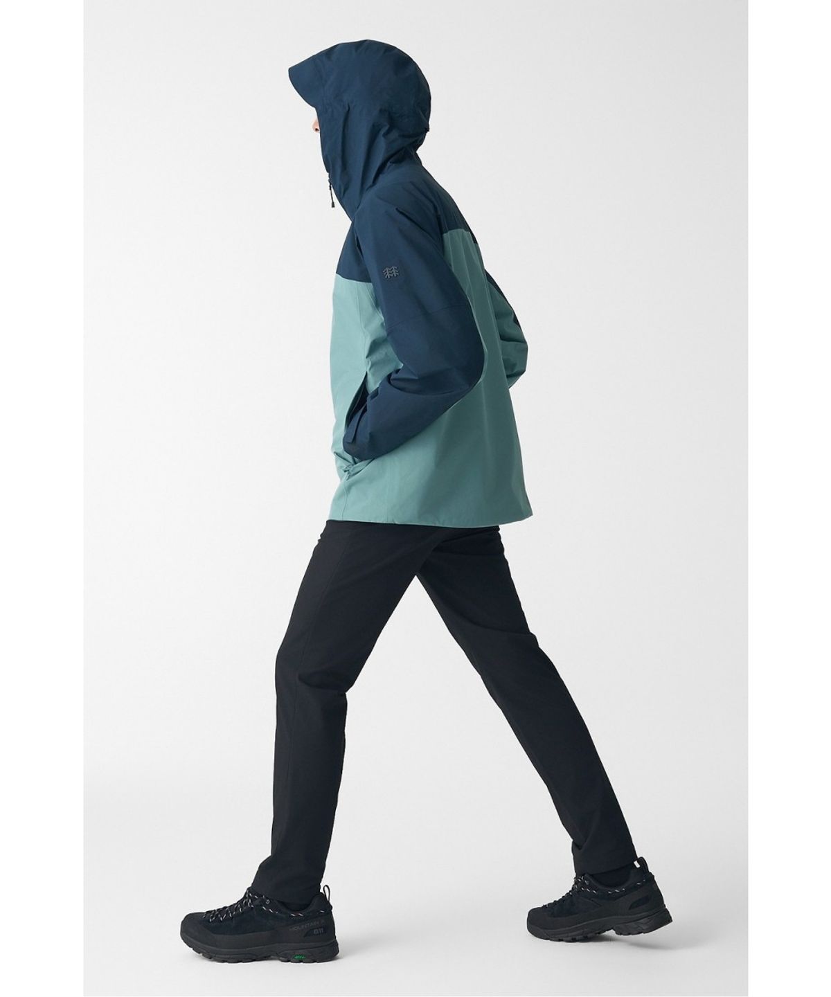 코오롱스포츠(KOLON SPORT) 남성 슬림핏 스탠다드 노턱 팬츠 JWPNX26141BLK