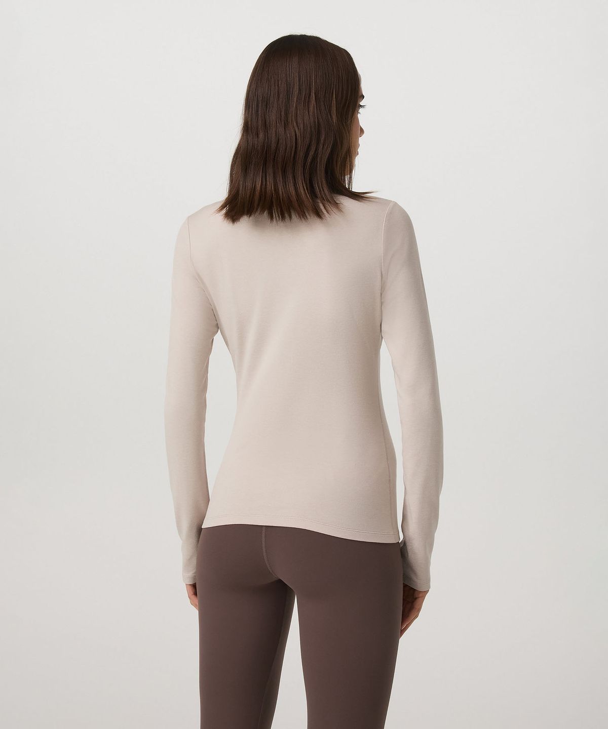 뷰오리(VUORI) [여성] 롱 슬리브 헤일로 스냅 가디건_에크루_VR26121053