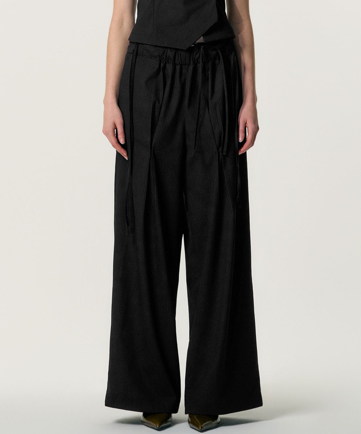 킴지수(KIMZISU) Stripe Ribbon Tied Wide Pants_BLACK