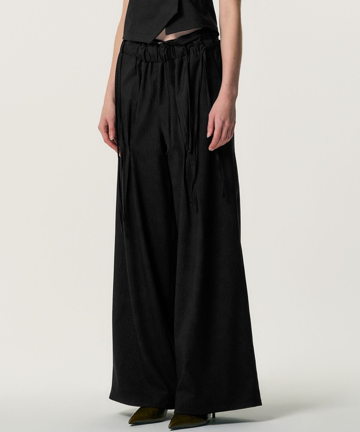 킴지수(KIMZISU) Stripe Ribbon Tied Wide Pants_BLACK
