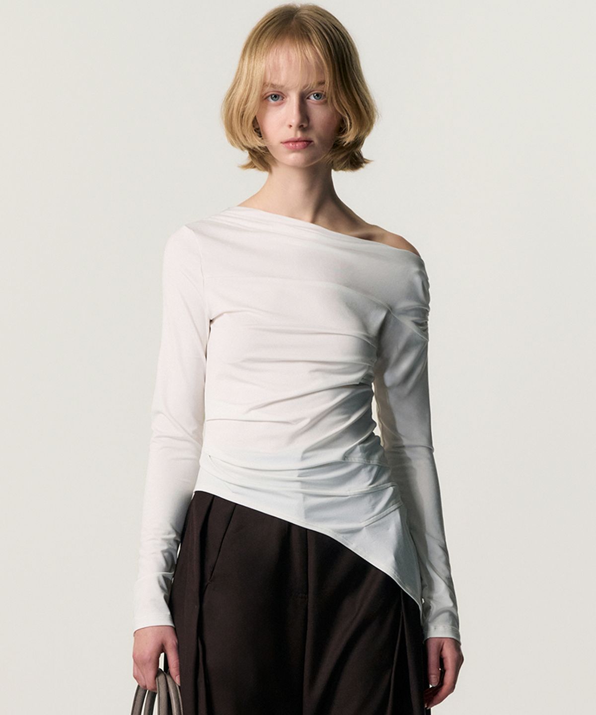 킴지수(KIMZISU) [Ver.2] One Shoulder Draped Jersey Top_WHITE