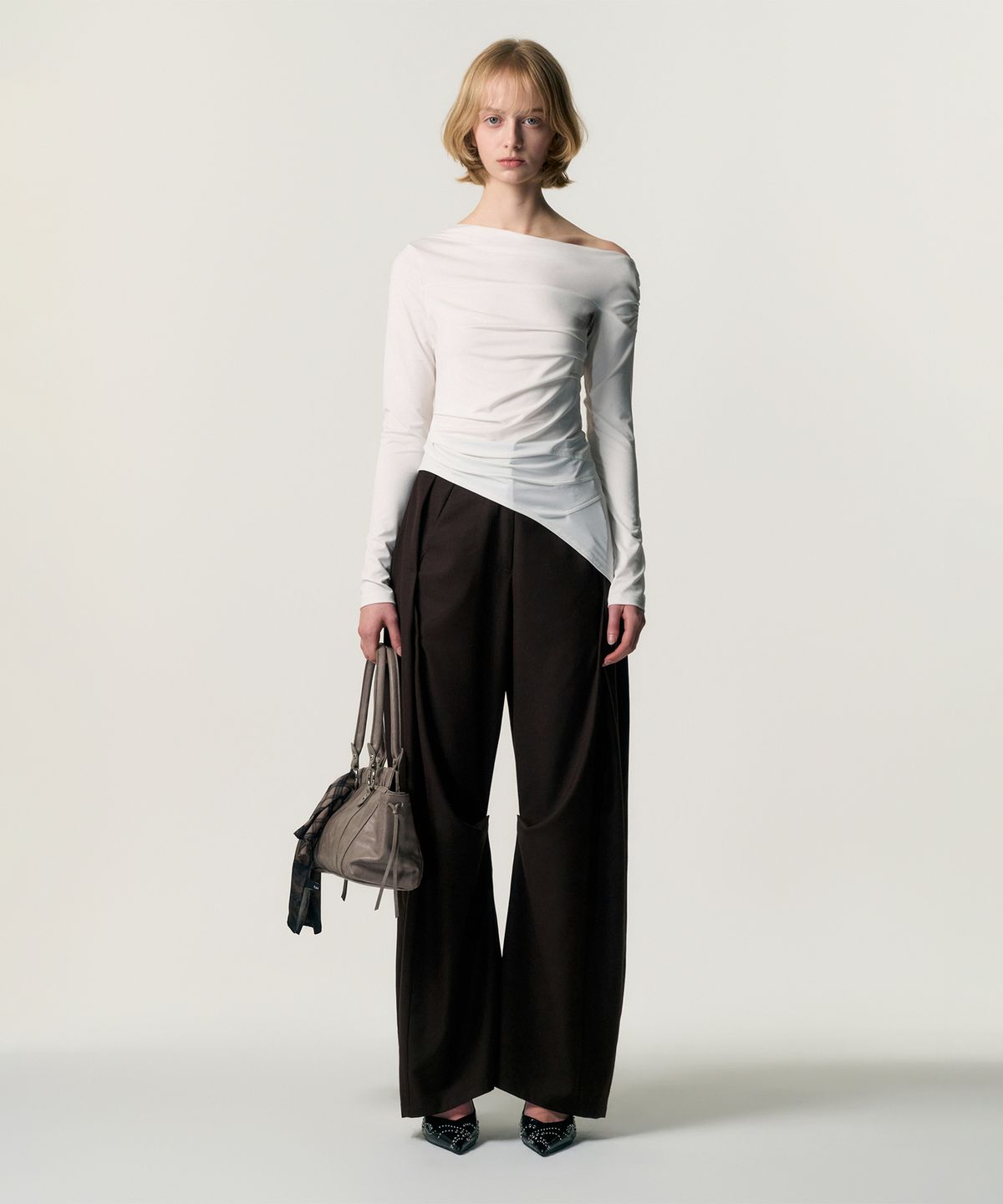 킴지수(KIMZISU) [Ver.2] One Shoulder Draped Jersey Top_WHITE