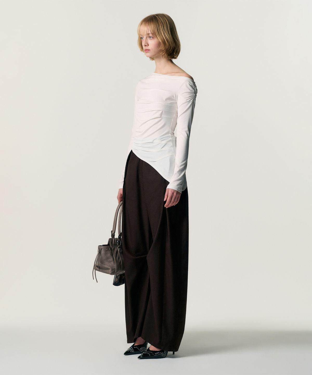 킴지수(KIMZISU) [Ver.2] One Shoulder Draped Jersey Top_WHITE