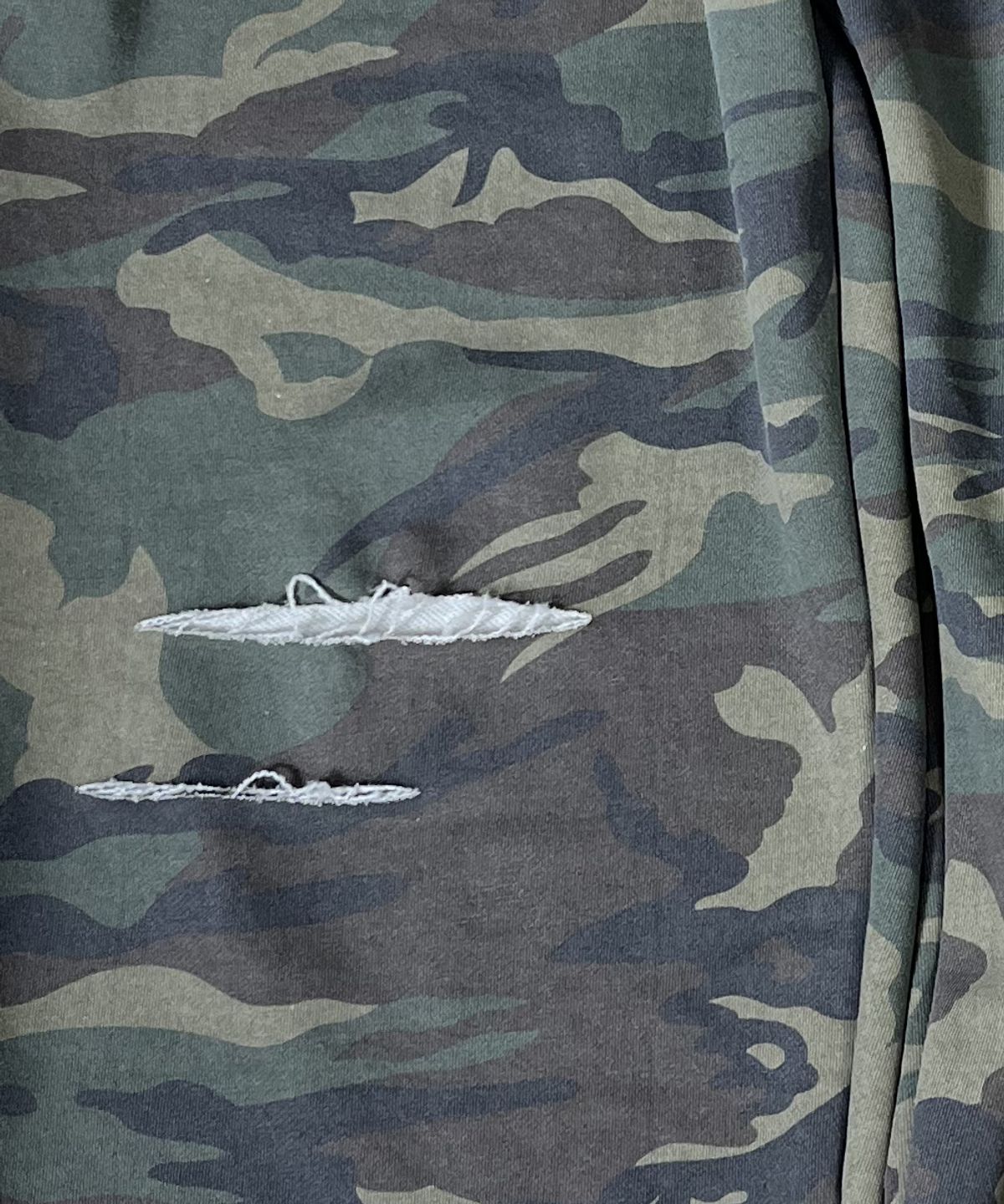 스케이터락(SK8ER ROCK) Cut Off Camouflage Sweat Wide Pants ((khaki))