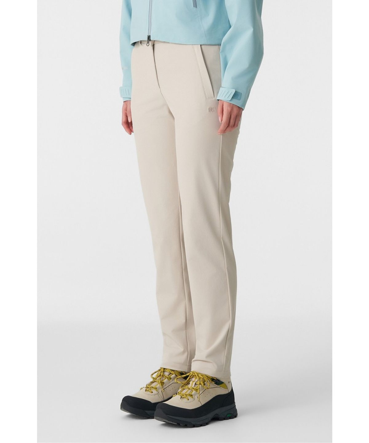코오롱스포츠(KOLON SPORT) 여성 슬림핏 스탠다드 팬츠 JKPNX26132LBE