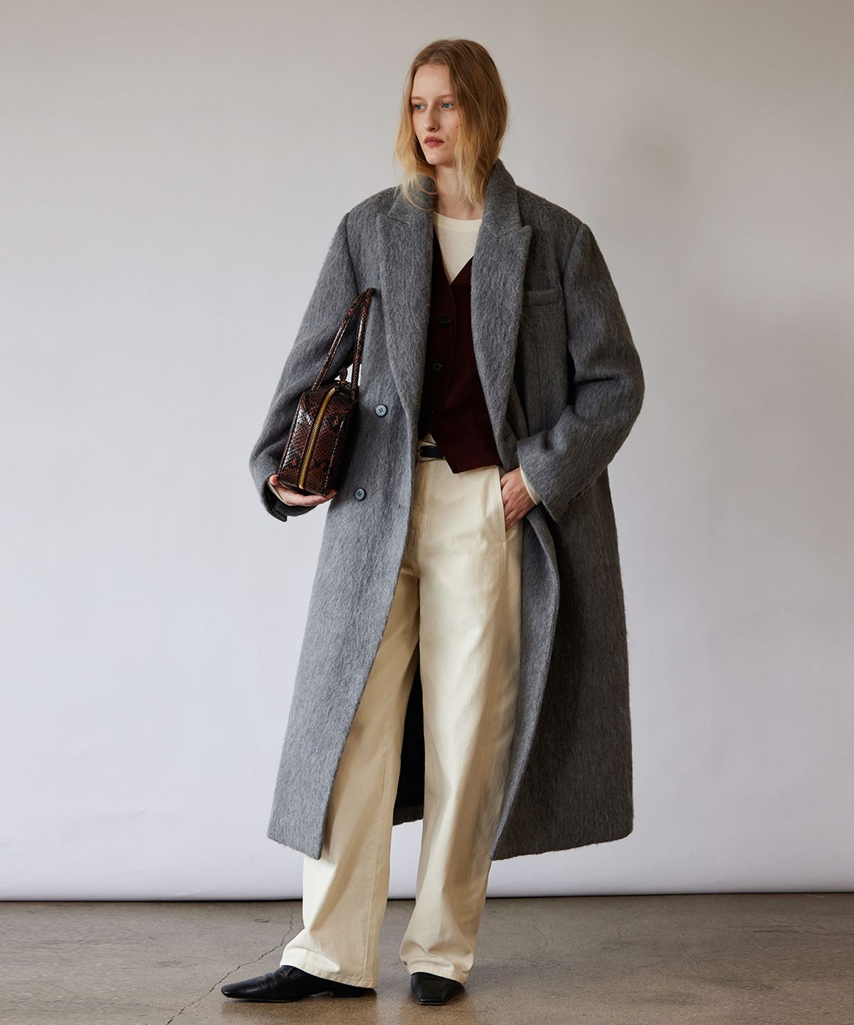 퀸스래빗(Q'SRB) Hairy Double Breasted Long Coat