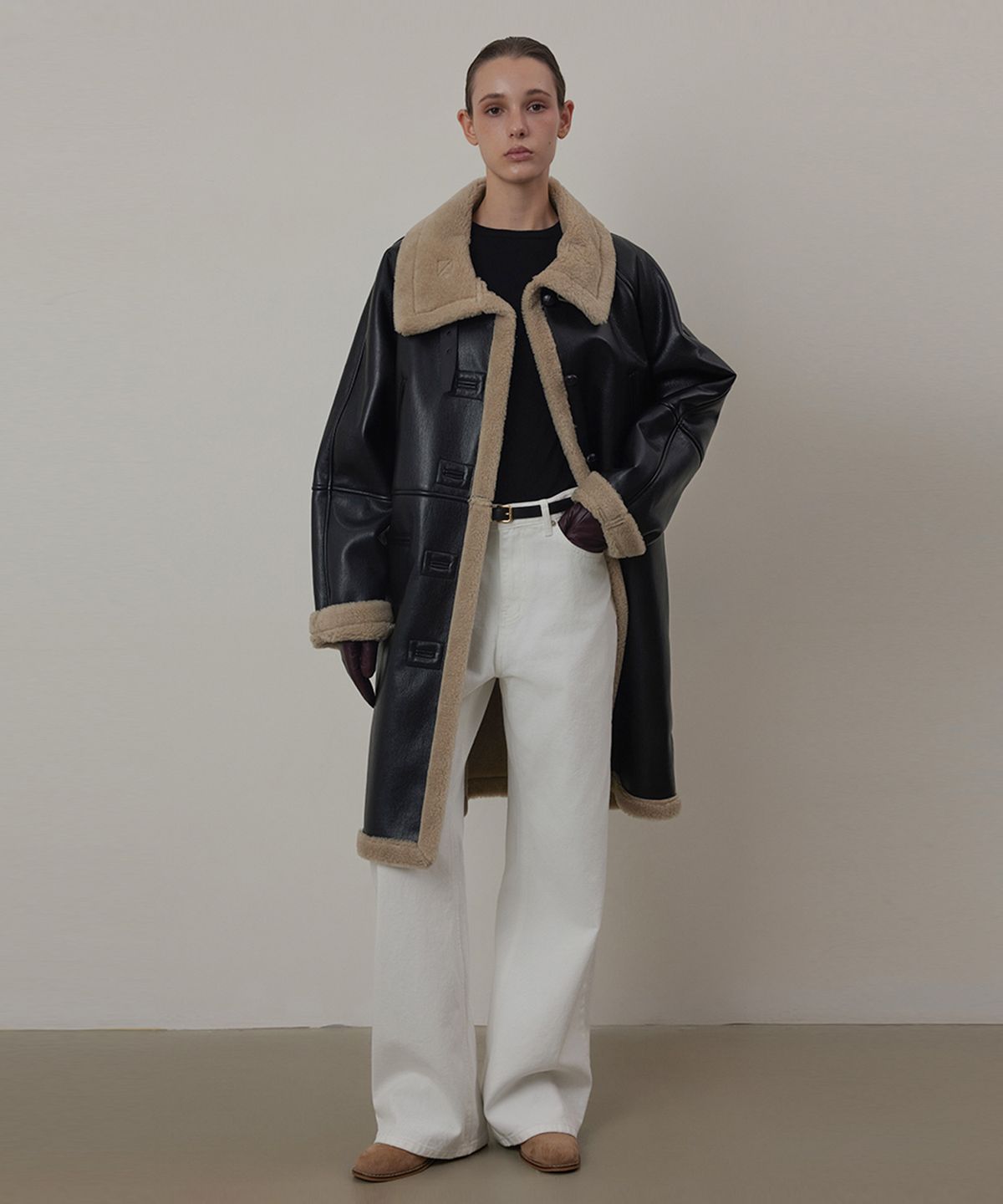 퀸스래빗(Q'SRB) Ever High Neck Shearling Long Coat-BLACK