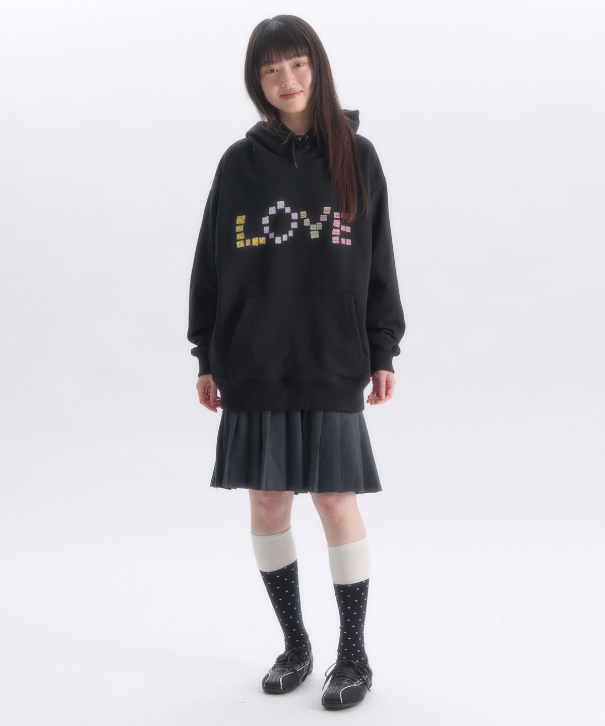 엠블러(AMBLER) Crayon Love 그래픽 후드 티셔츠 AHP1303 (블랙)
