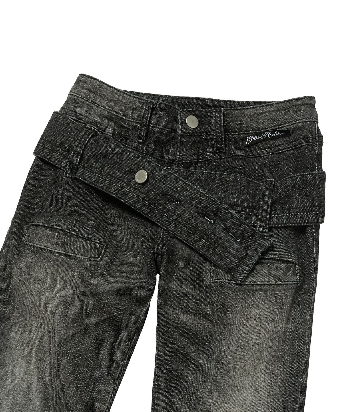 길라아카이브(GILAARCHIVE) TWIST BELT BOOTCUT DENIM PANTS_BLACK