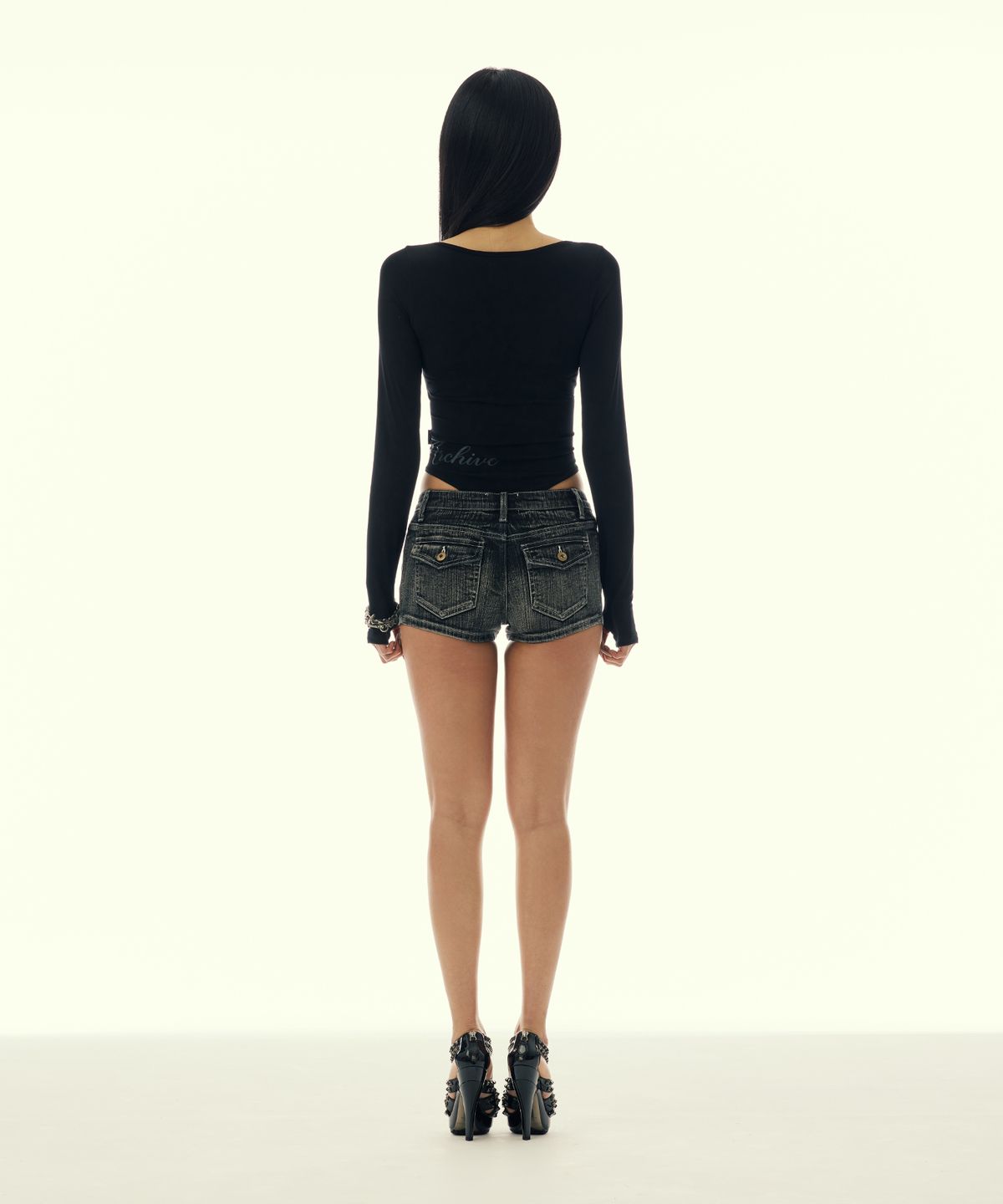 길라아카이브(GILAARCHIVE) SIDE SCRIPT LOGO BODY SUIT_BLACK