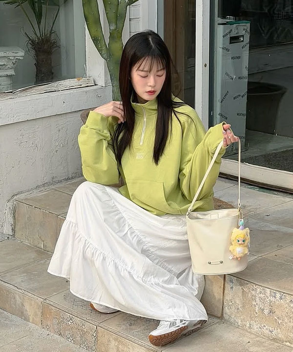 레이몬트(RAIMENT) Stud Band Basket Bag_Ivory