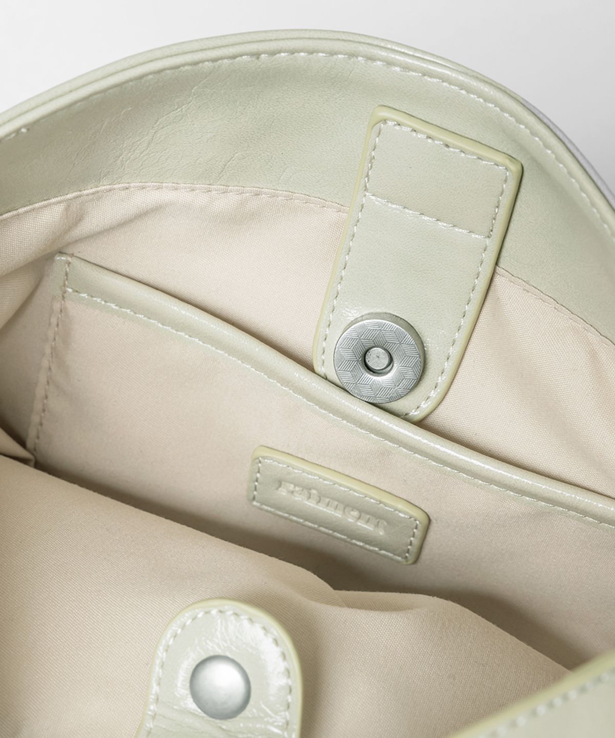 레이몬트(RAIMENT) Stud Band Basket Bag_Light Khaki