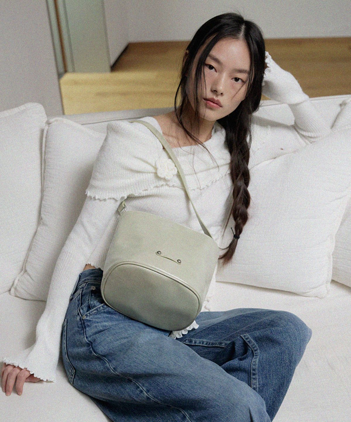 레이몬트(RAIMENT) Stud Band Basket Bag_Light Khaki