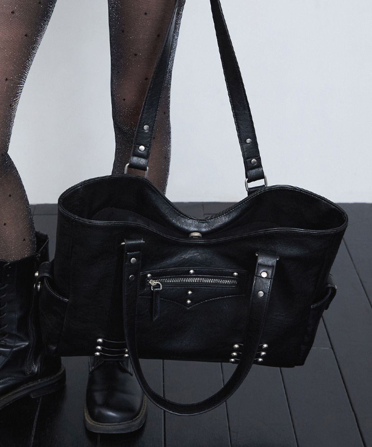 레이몬트(RAIMENT) Stud Band Big Bag_Black