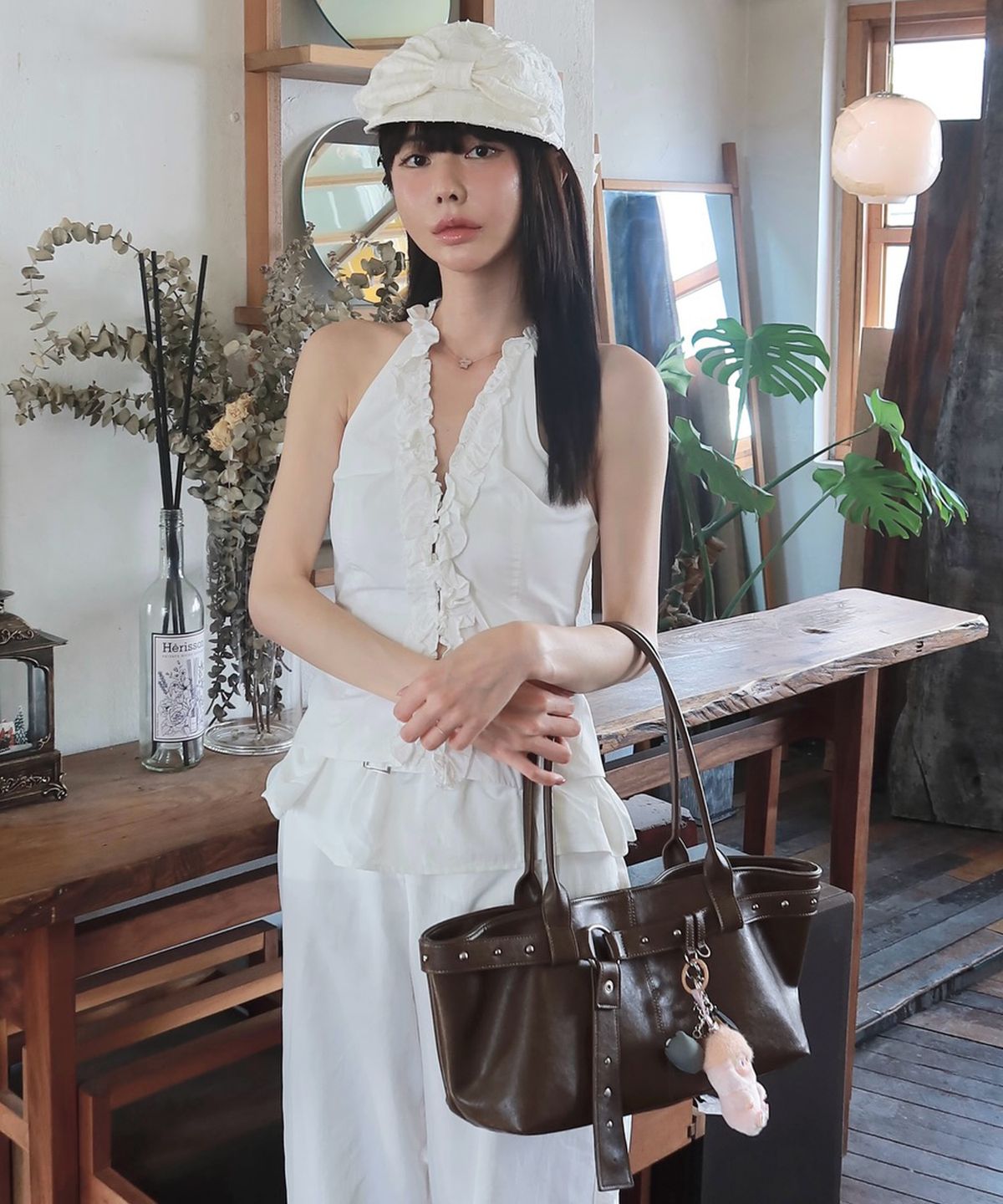 레이몬트(RAIMENT) Stud Strap Boat Bag_Brown