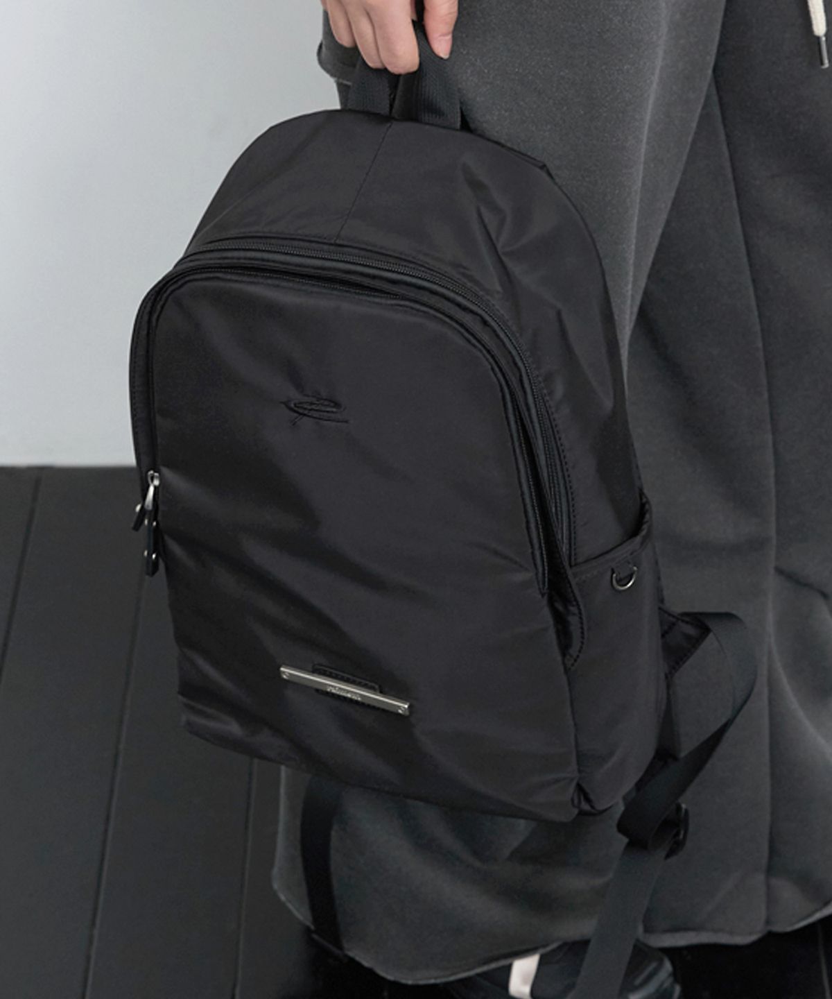 레이몬트(RAIMENT) Logo Point Backpack_Black
