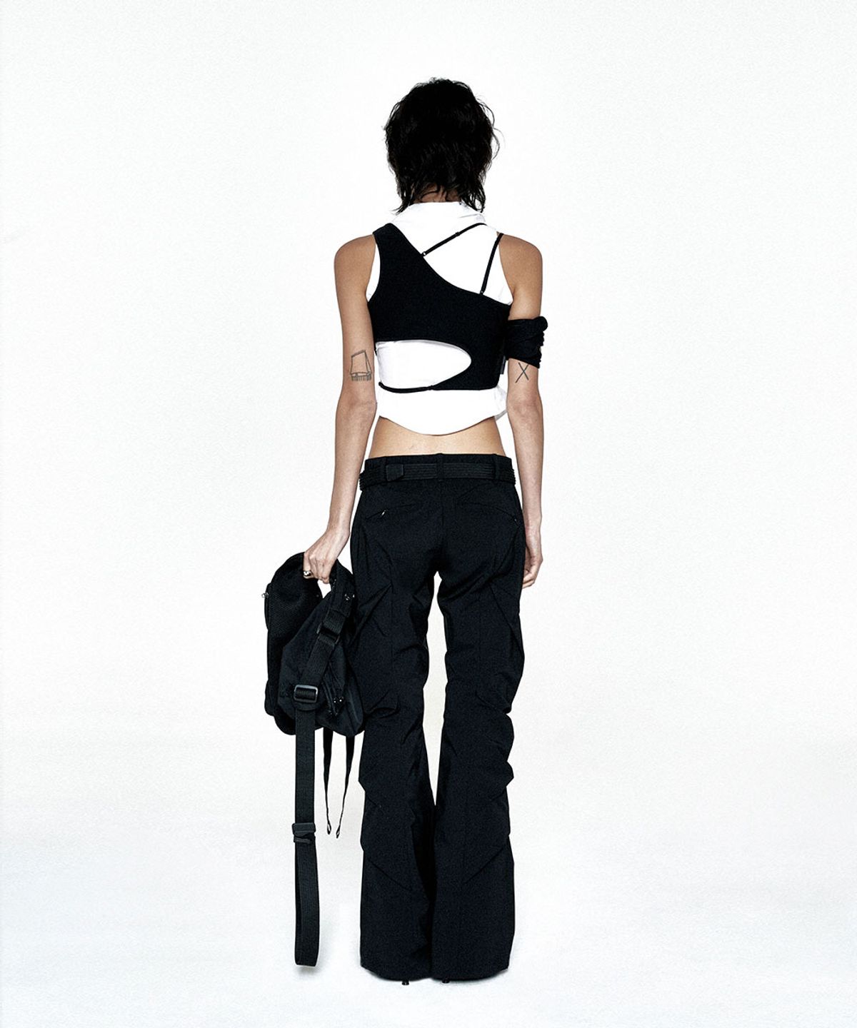 디프런티스(DIFFERENTIS) Crumple Pants (BK)
