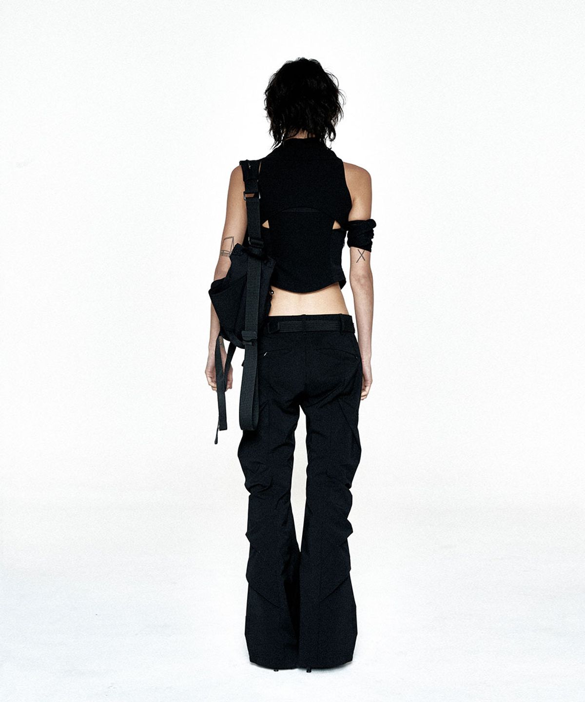 디프런티스(DIFFERENTIS) Crumple Pants (BK)
