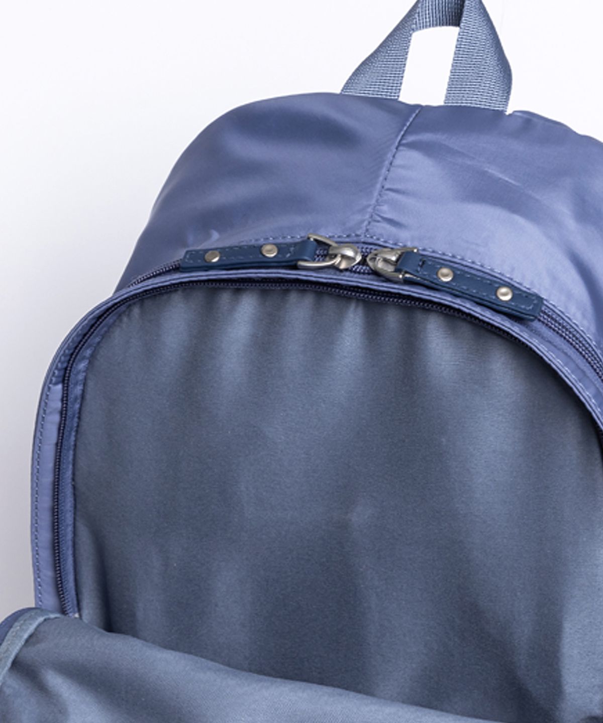 레이몬트(RAIMENT) Logo Point Backpack_Dust Blue