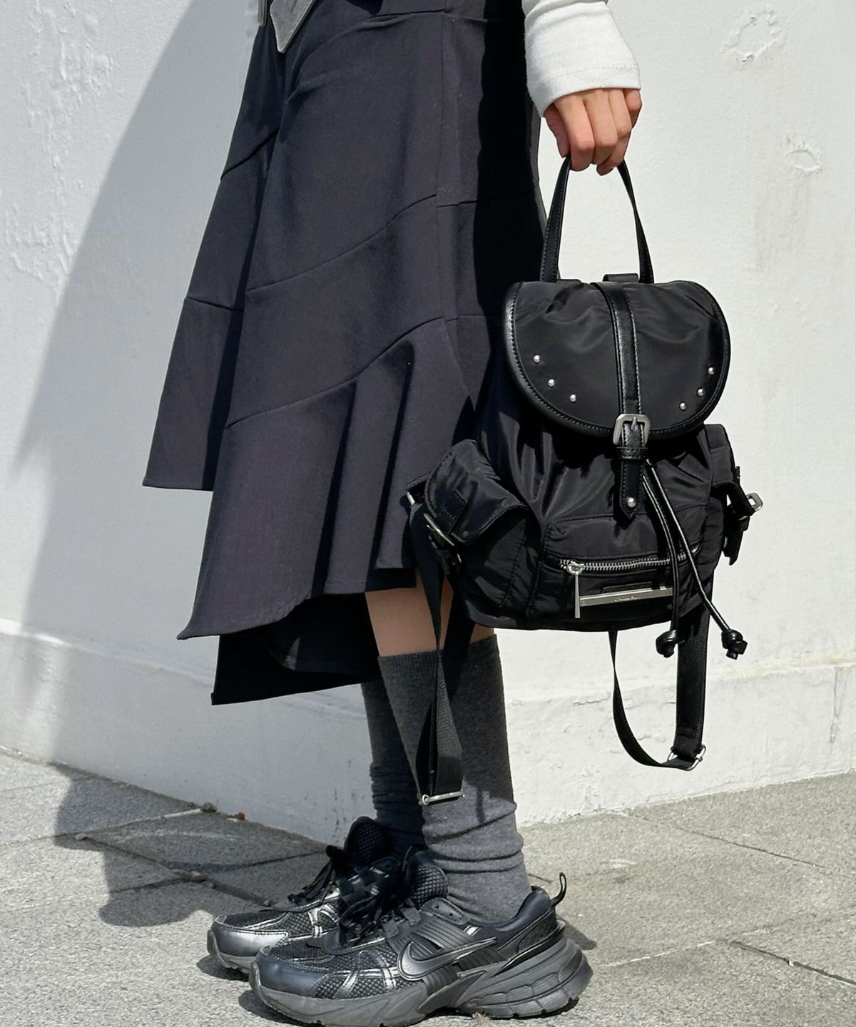 레이몬트(RAIMENT) Stud Cover Point Mini Backpack_Black