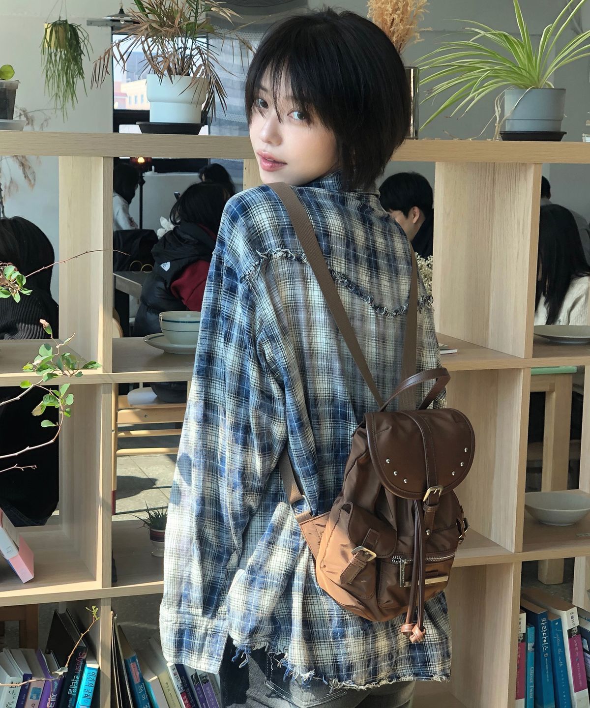 레이몬트(RAIMENT) Stud Cover Point Mini Backpack_Brown