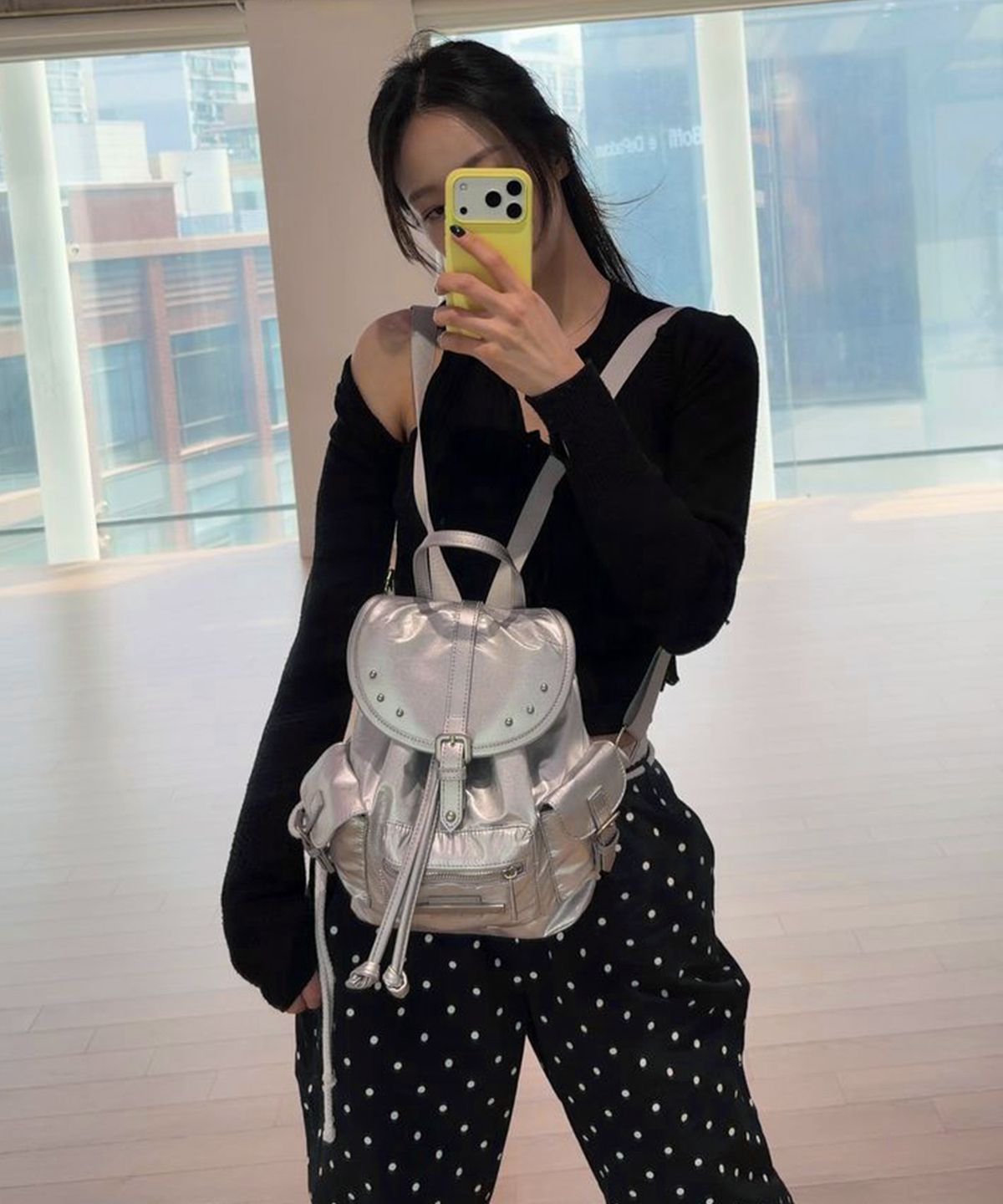레이몬트(RAIMENT) Stud Cover Point Mini Backpack_Silver