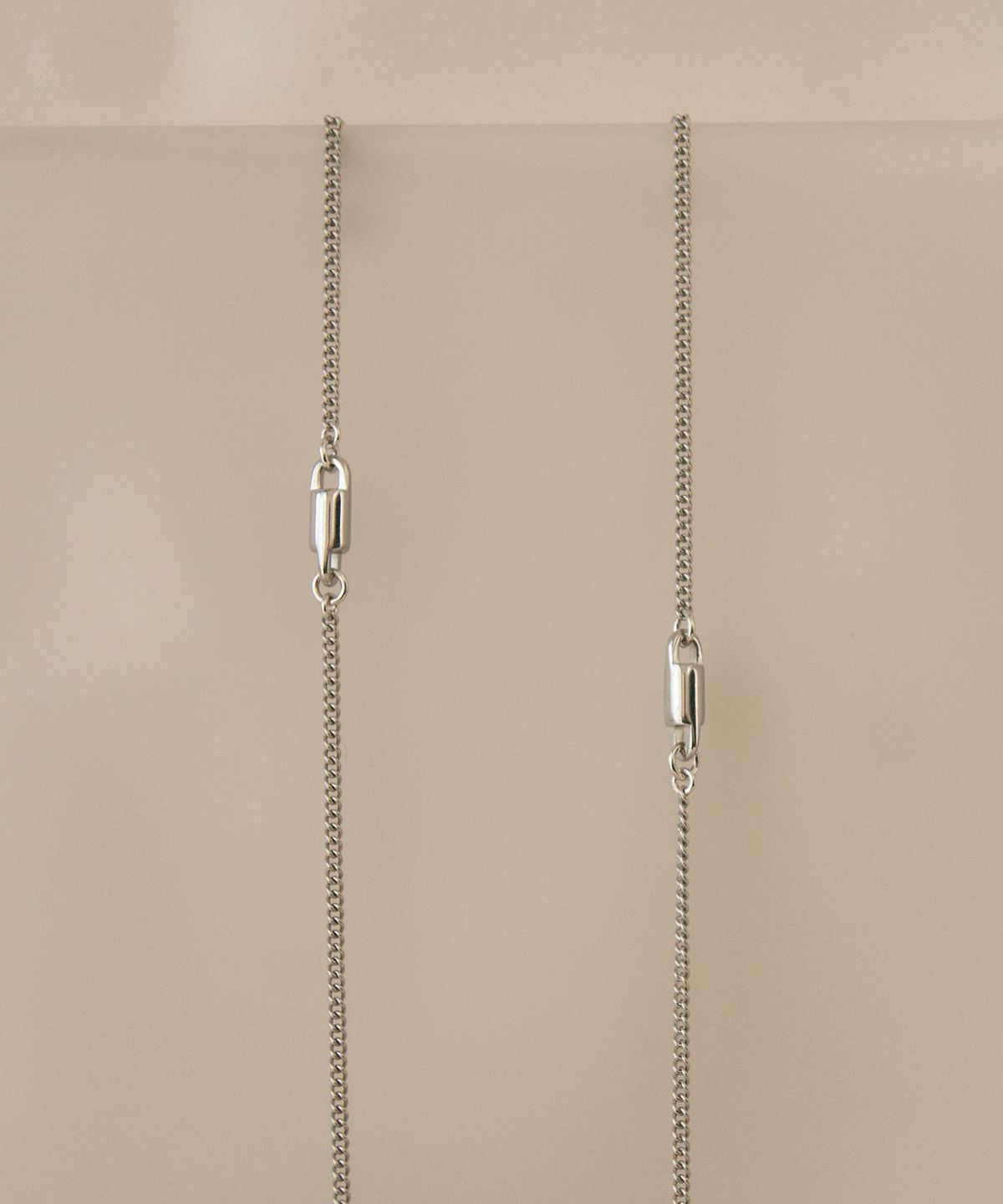 트레쥬(TREAJU) Clean metal glasses chain
