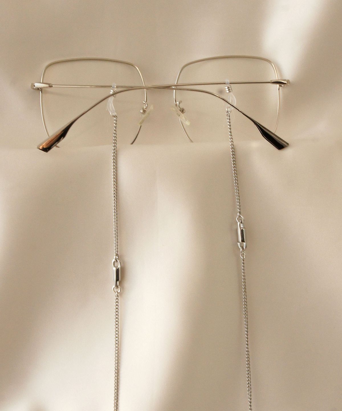 트레쥬(TREAJU) Clean metal glasses chain
