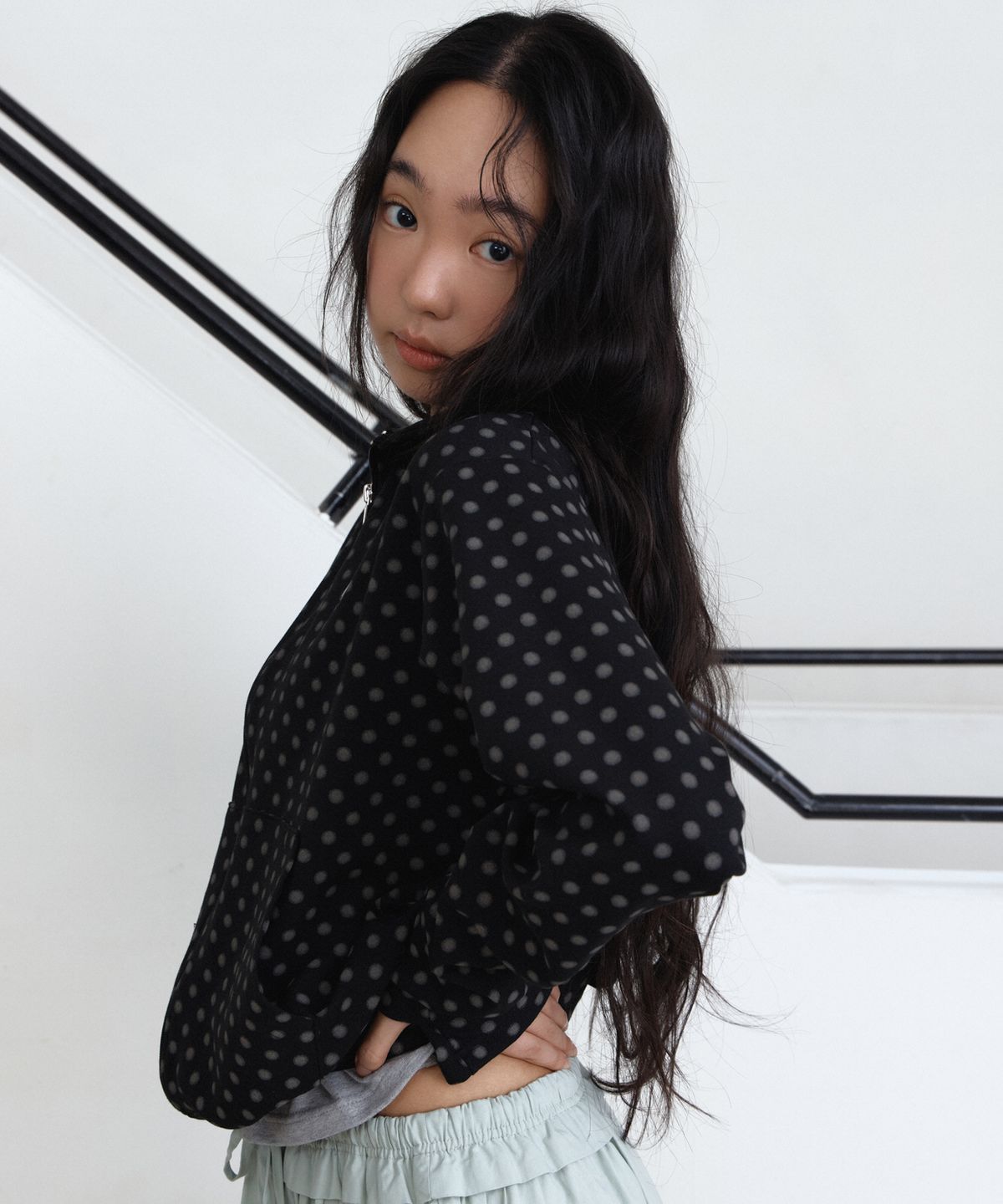 패러킷(PARAKEET) 도트 드리프트 집업 후디 (블랙)