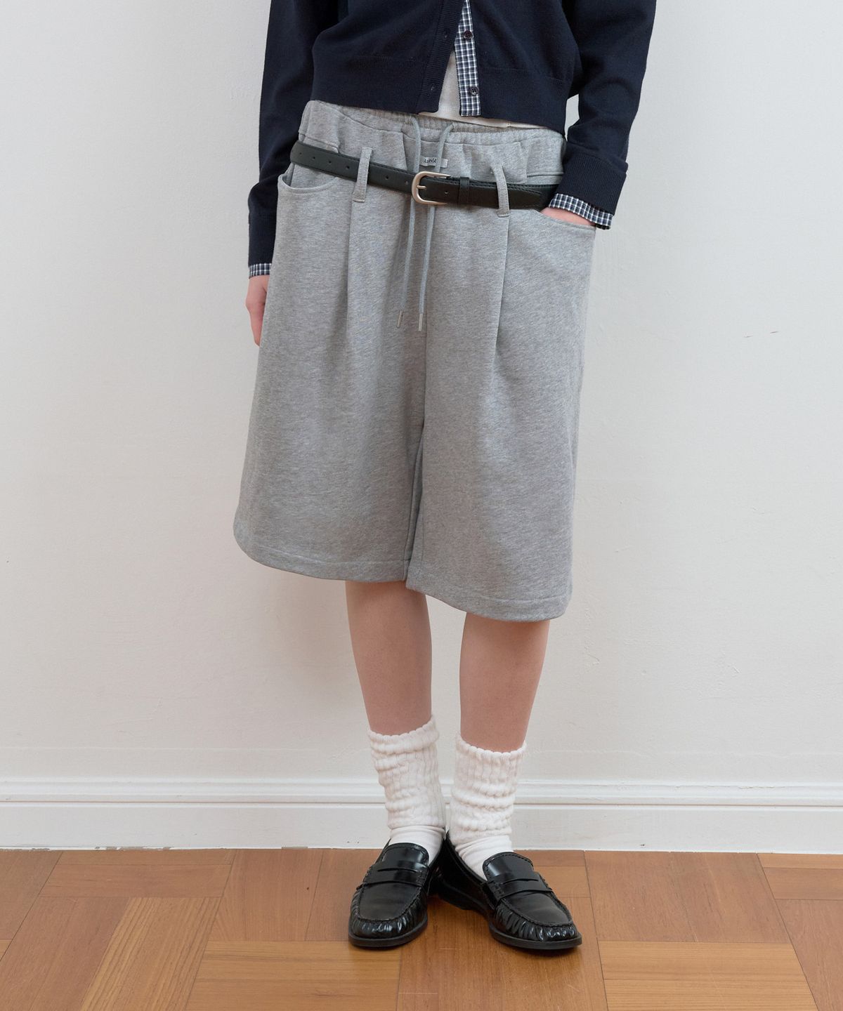 로라로라(ROLAROLA) BELT SET BERMUDA SWEAT PANTS GRAY