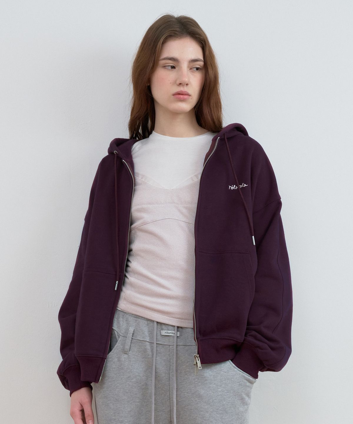 로라로라(ROLAROLA) SIMPLE LOGO HOOD ZIP-UP VIOLET