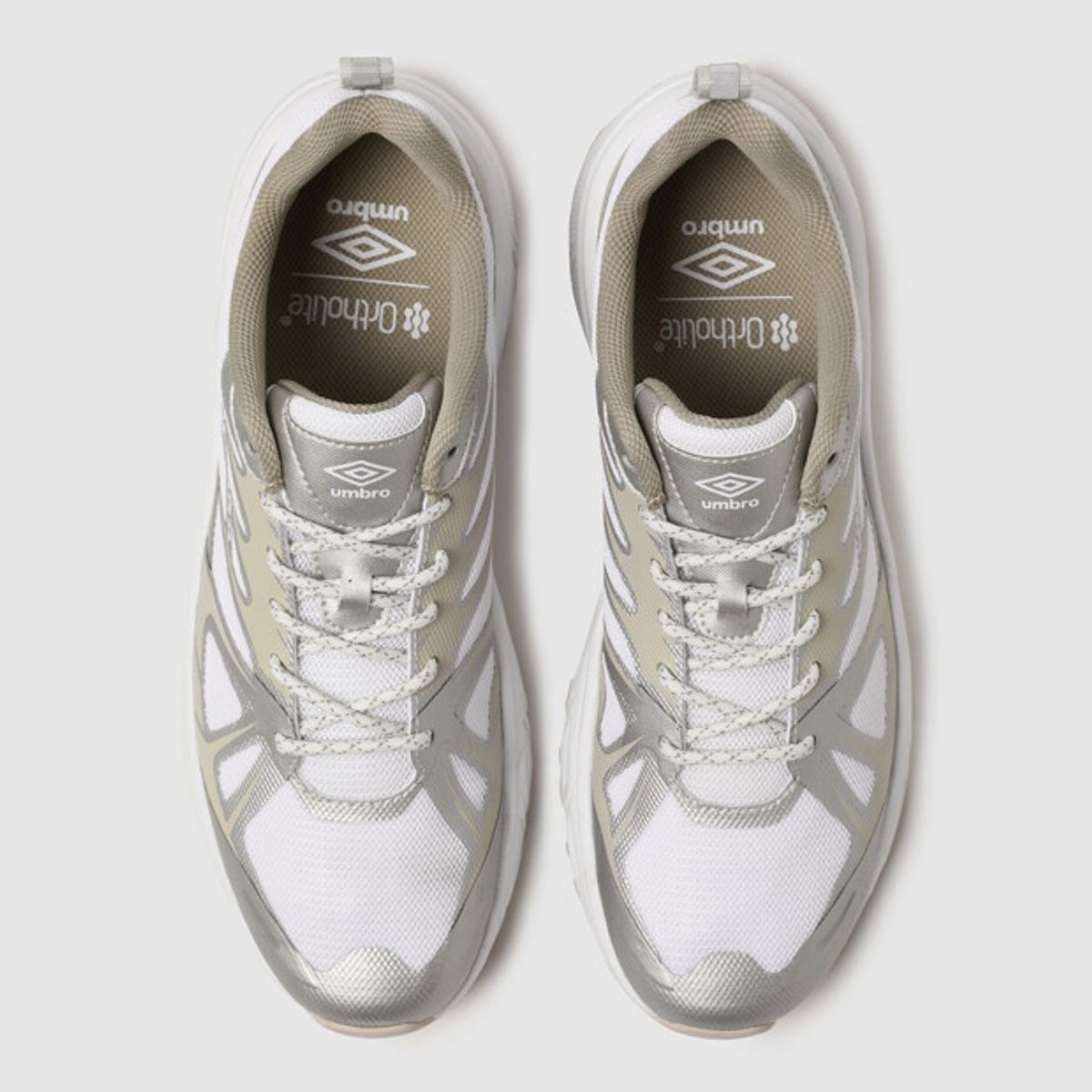 엄브로(UMBRO) VEILER (베일러) 화이트 UR123CTP32