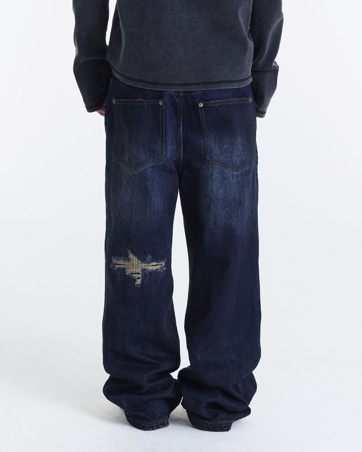 기철(KICHUL) Dirty Faded Straight Denim Pants (Indigo)