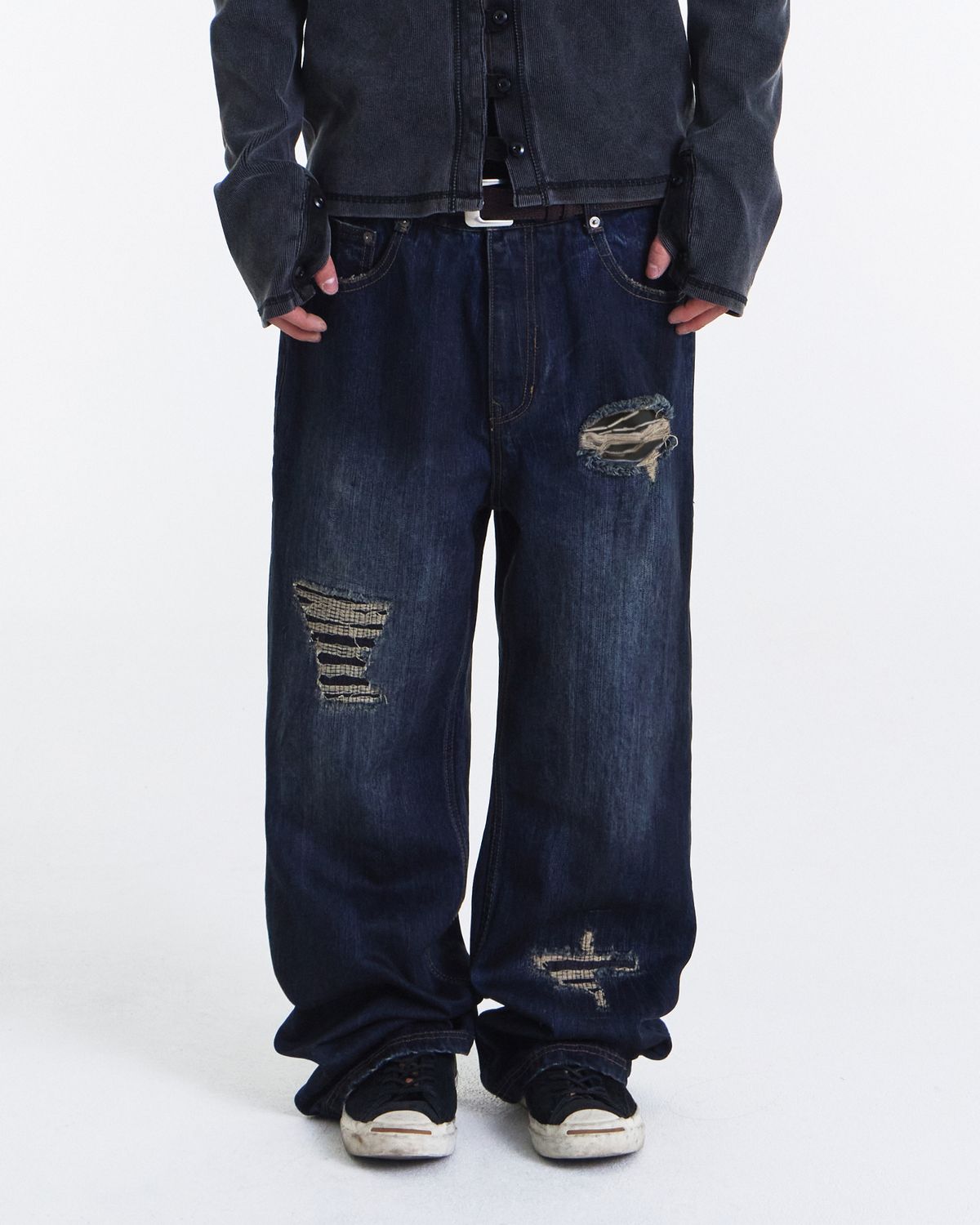 기철(KICHUL) Dirty Faded Straight Denim Pants (Indigo)