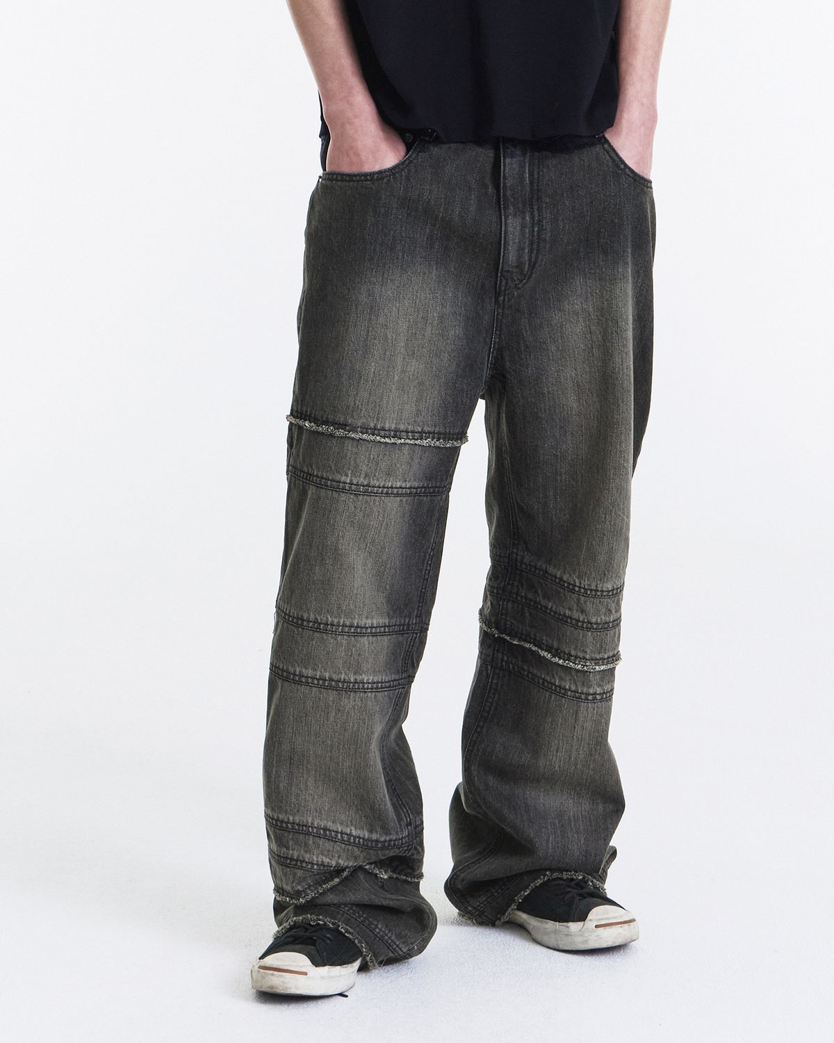 기철(KICHUL) Bind Raw Cut Straight Denim Pants (Black)