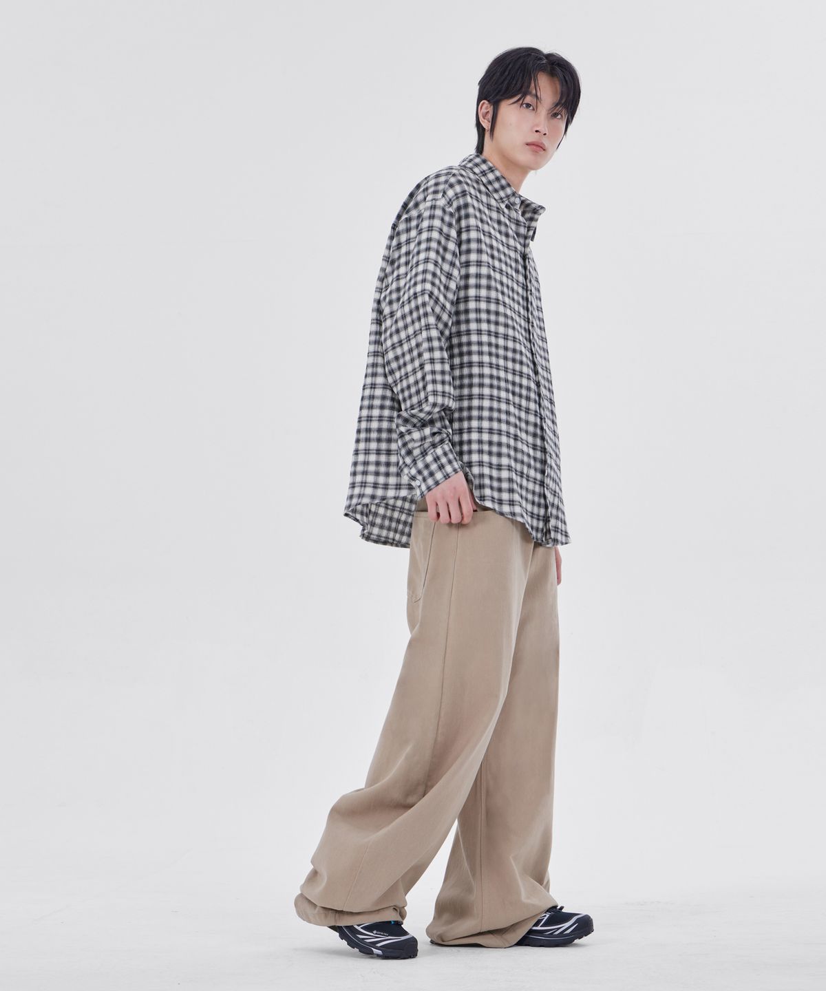 굿라이프웍스(GLW) 이지 오버핏 체크 셔츠 블랙