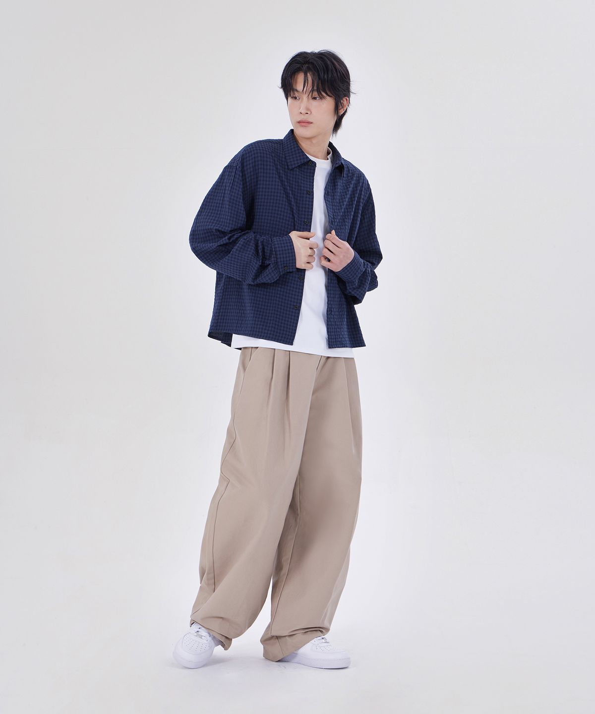 굿라이프웍스(GLW) 데일리 시어서커 체크 크롭 셔츠 네이비