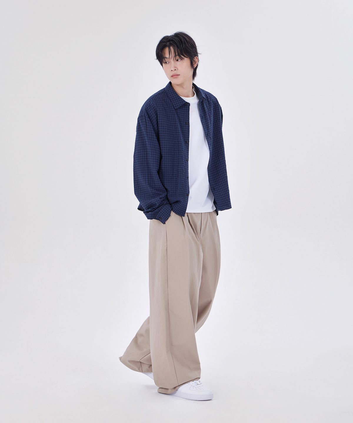 굿라이프웍스(GLW) 데일리 시어서커 체크 크롭 셔츠 네이비
