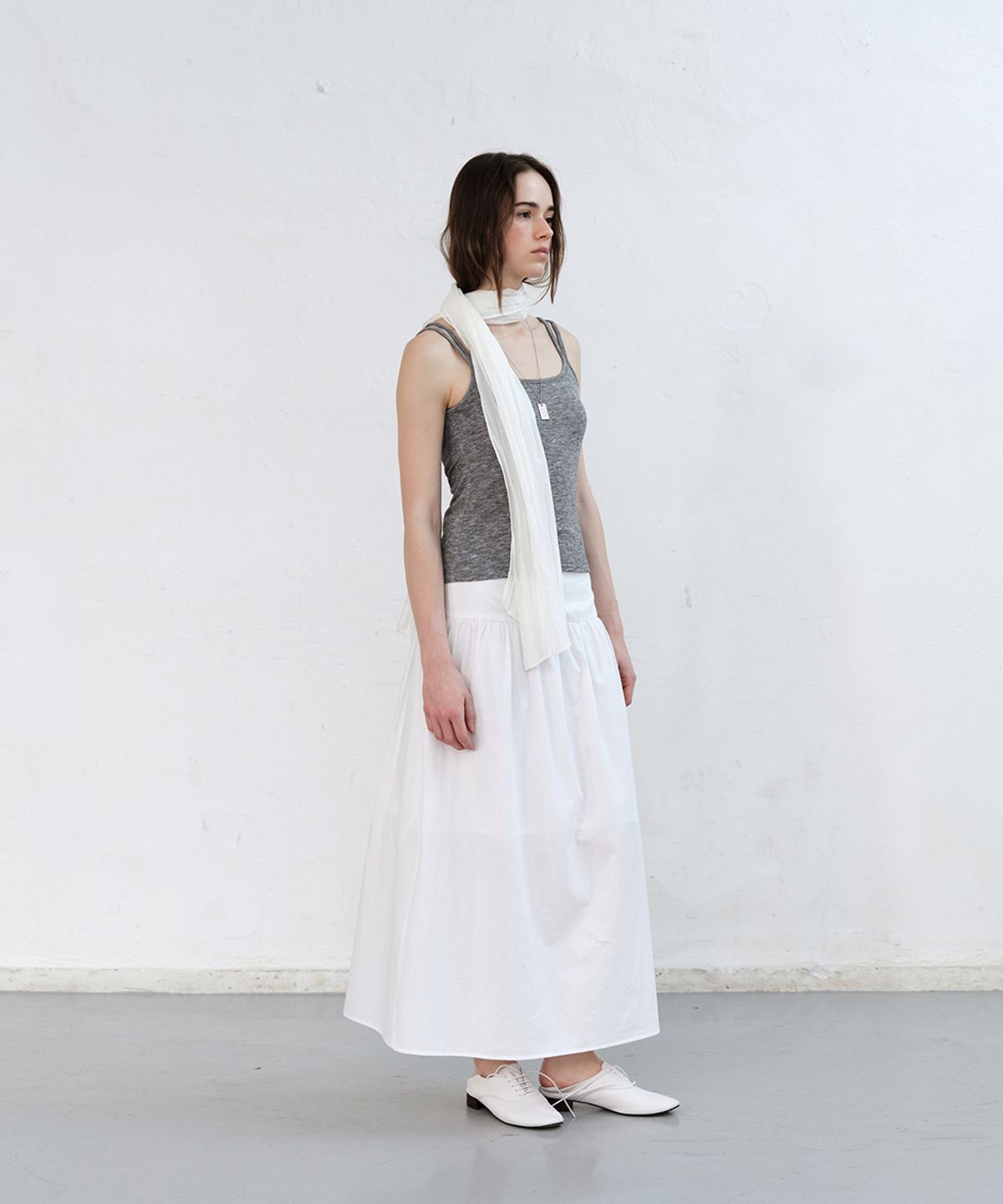로우타이드(LOW TIDE) SHEER PLEATS SCARF [WHITE]