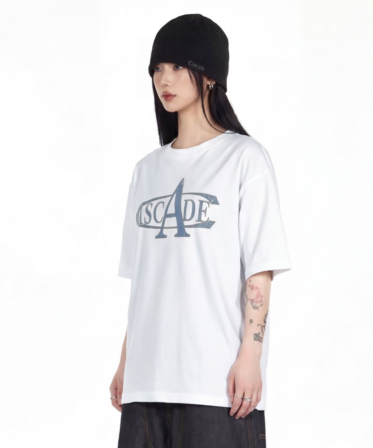 아이돈워너셀(IDWS) Cade Sign T-Shirt White