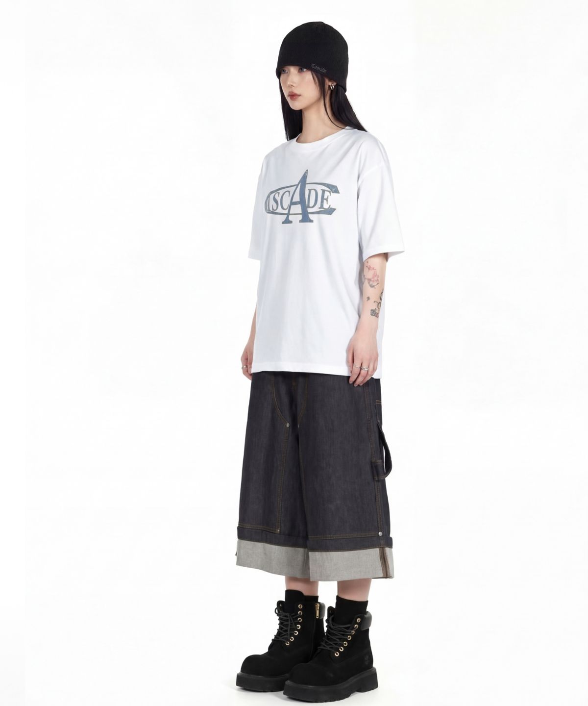 아이돈워너셀(IDWS) Cade Sign T-Shirt White