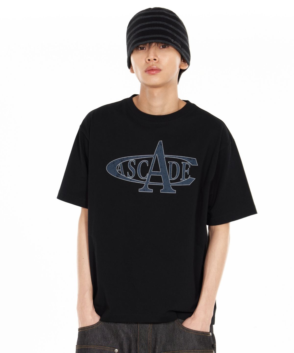 아이돈워너셀(IDWS) Cade Sign T-Shirt Black