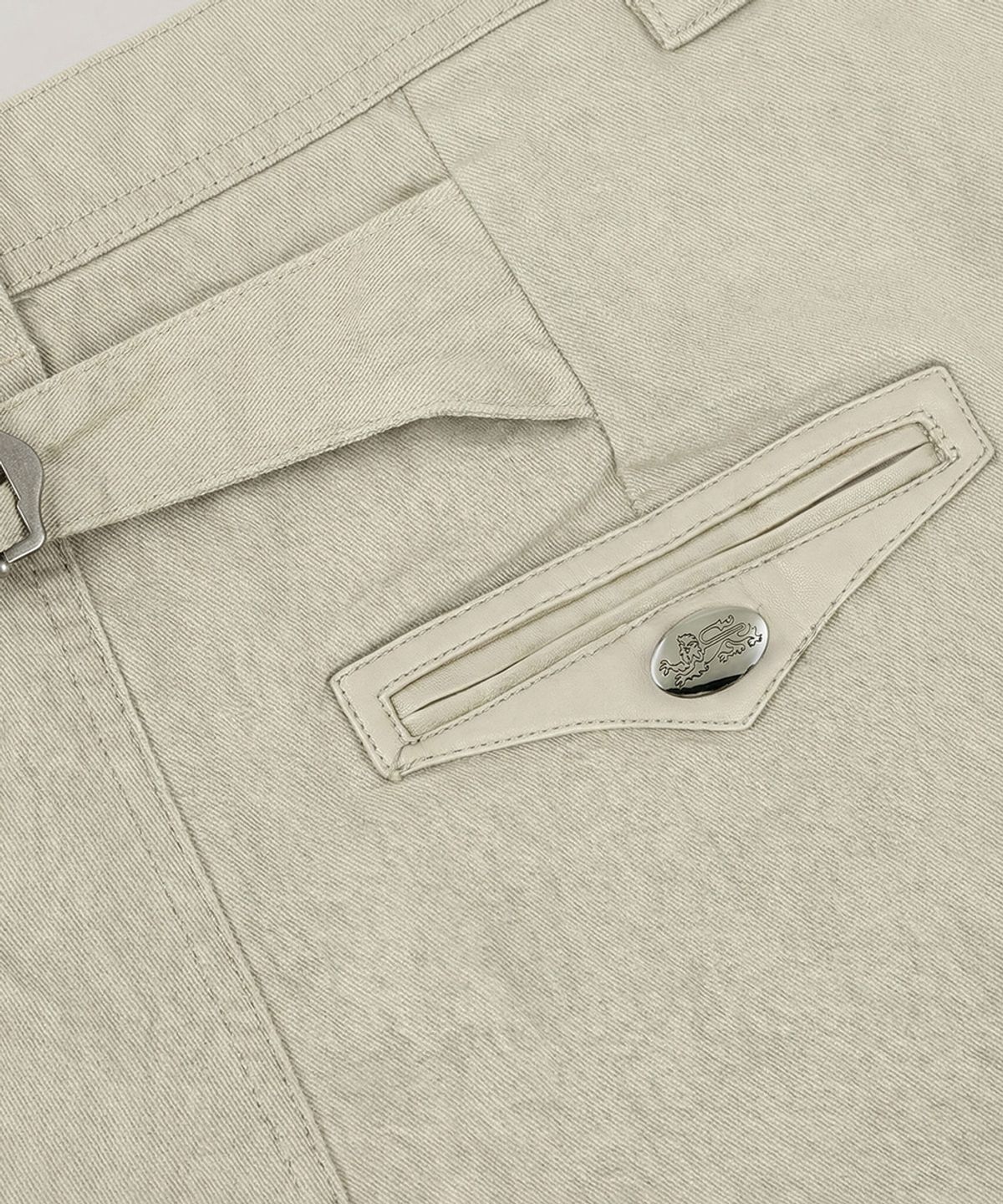 배드블러드(BADBLOOD) Mystic Formal Curved Chino Pants - Cream