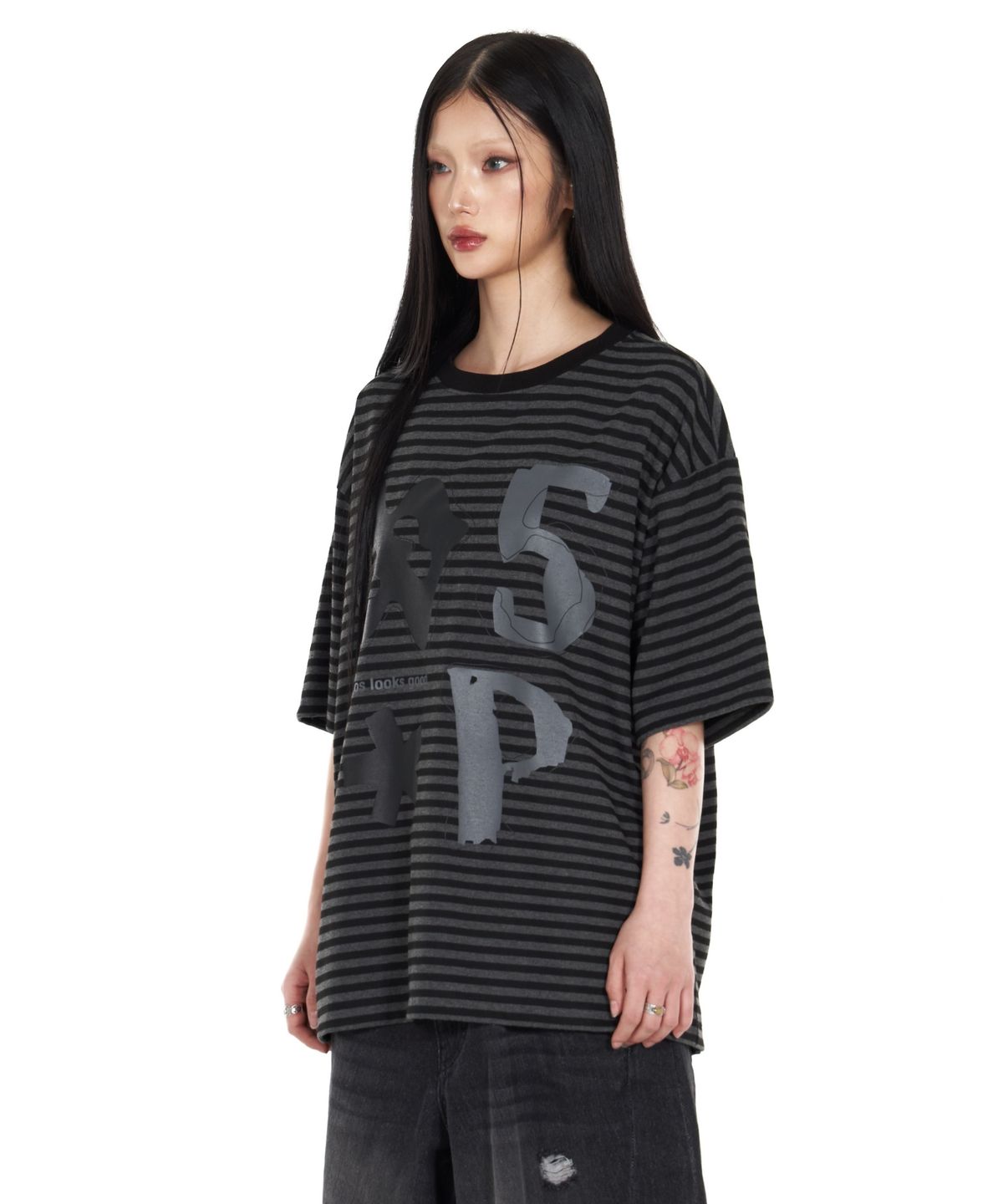 아이돈워너셀(IDWS) Piece Stripe T-Shirt Black